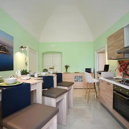 Kapsott 비쉘리에